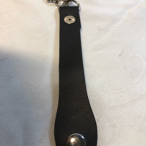 Skull faux Leather Chain Studded Trifold Wallet - Picture 11 of 13